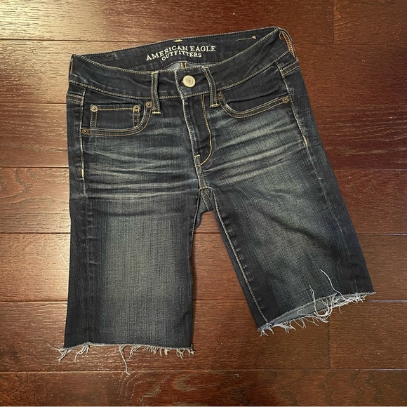 American Eagle Super Stretch Dark Wash Jean Distressed Bermuda Shorts - Picture 1 of 5